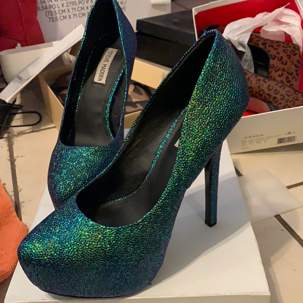 Mermaid Steve Madden pump